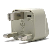 Load image into Gallery viewer, Voltage Valet Grounded AC Power Plug Adapter to United Kingdom